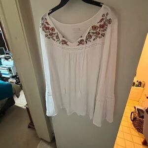 Time and Tru White Blouse with Red Floral Embroidery